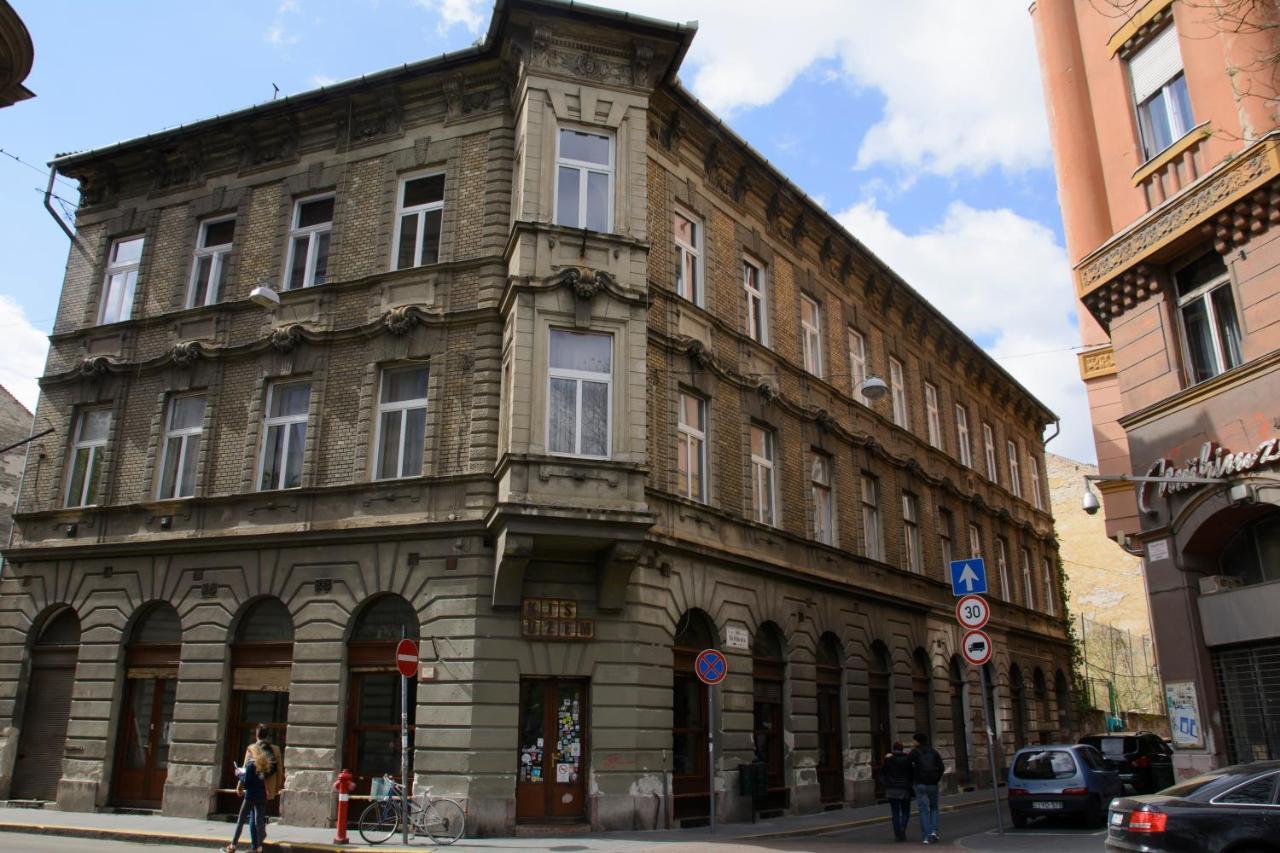 Walnuttree Loft Style Prestige Apartment Budapeste Exterior foto